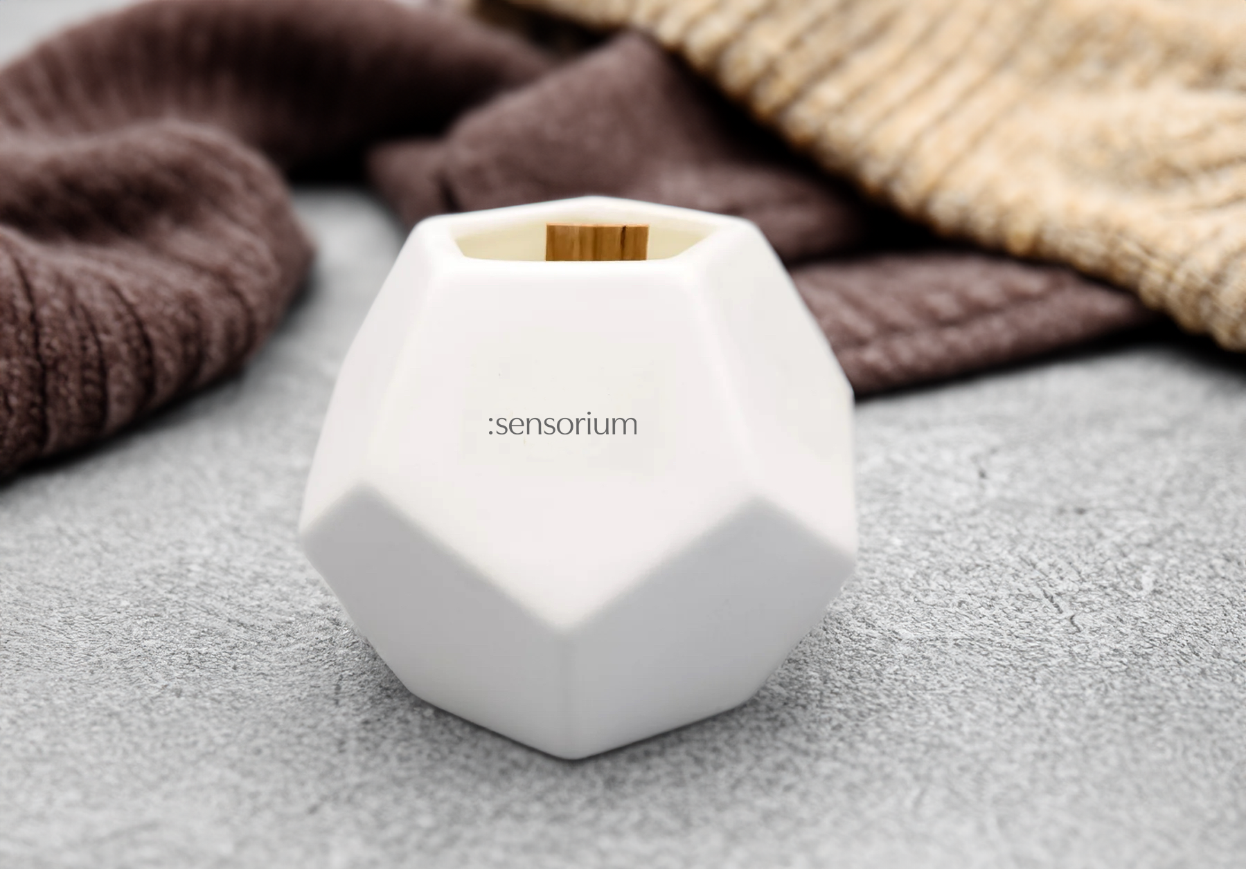 Sensorium CARDIGAN Candle