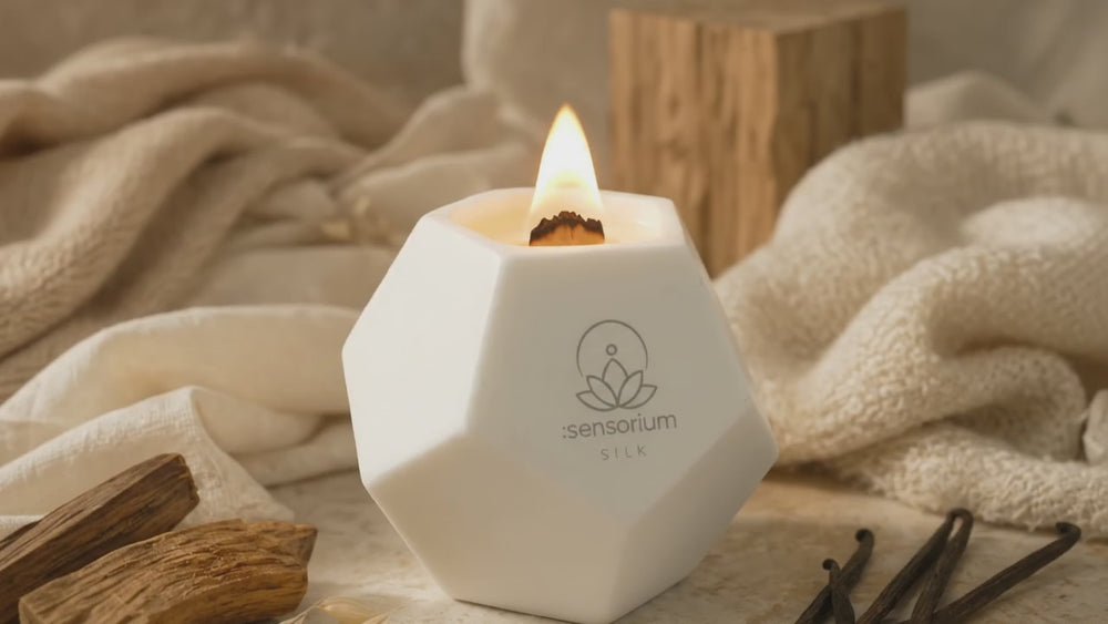 SILK Candle — Touch Ritual